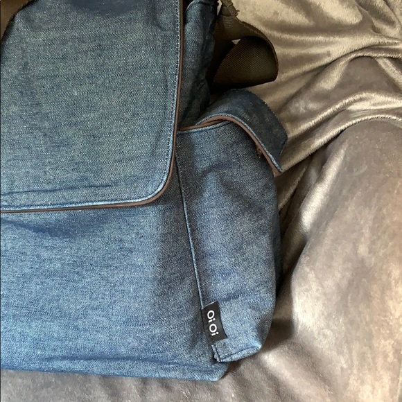 OiOi Large Diaper Bag - Picture 2 of 16